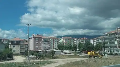 Photo de Yeşilevler Parkı
