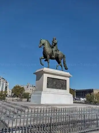 Photo de Statue équestre d'Henri IV