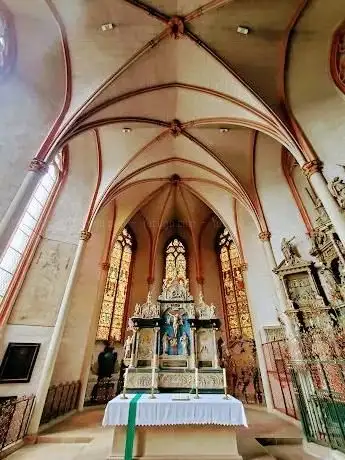 Photo de Church of St. John the Evangelist