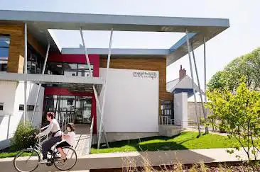 Photo de Library Stéphane Hessel
