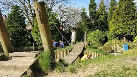 Photo de Chadderton Hall Park