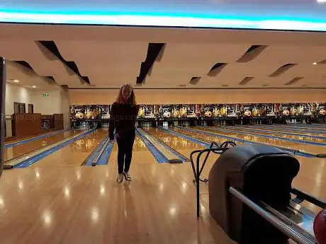 The Jet Centre - Cinema  10 Pin Bowling, Mini Golf, Children Soft Play, Arcade.