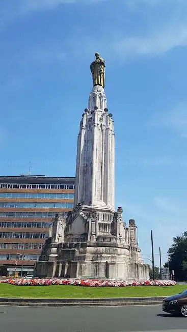 Photo de Monumento al Sagrado Corazón de Jesús