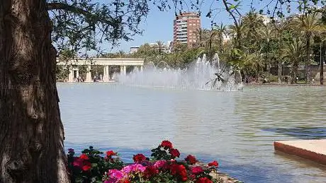 Photo de JardÃ­ del Túria - Tram XI