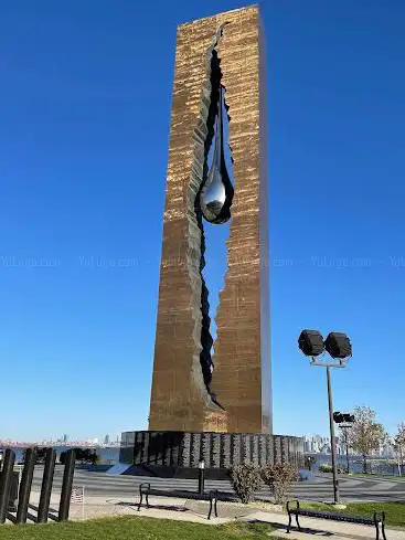 Photo de Tear Drop Memorial