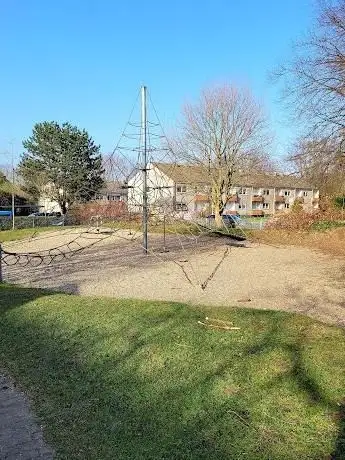 Photo de Spielplatz Haarzopfer Straße