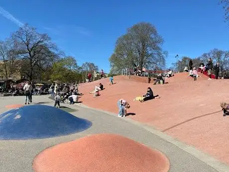 Photo de Vasaparken playground