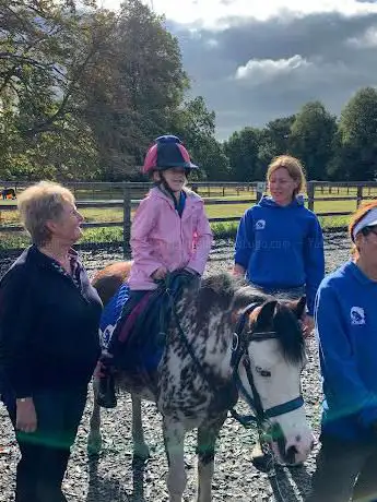 Photo de Crown Farm Stables-REACH (RDA-hippotherapy)