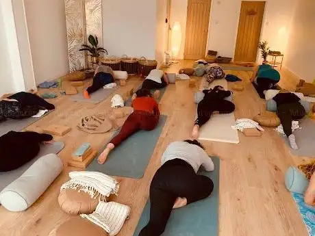 Photo de Unwind Yoga Studio
