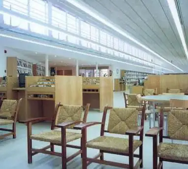 Photo de Biblioteca de Premià de Dalt—Jaume Perich i Escala