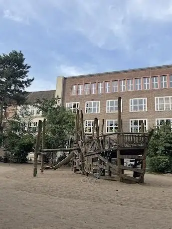 Photo de Spielplatz Garthestraße