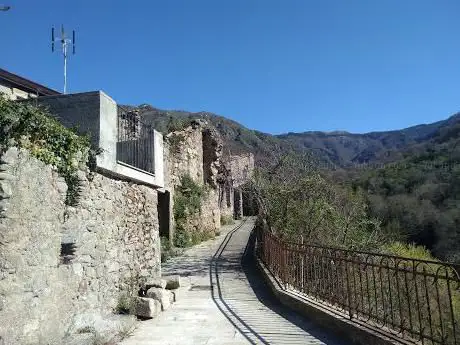 Photo de Abbazia santa Maria La Noara