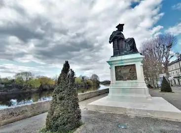 Photo de Statue de Rabelais