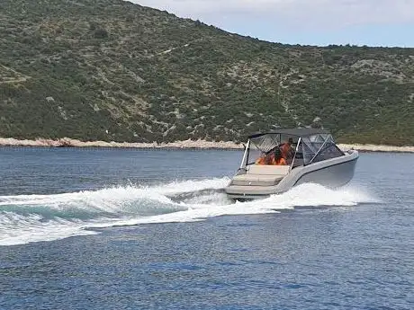 Photo de Charter Trogir - Blue Cave Tour