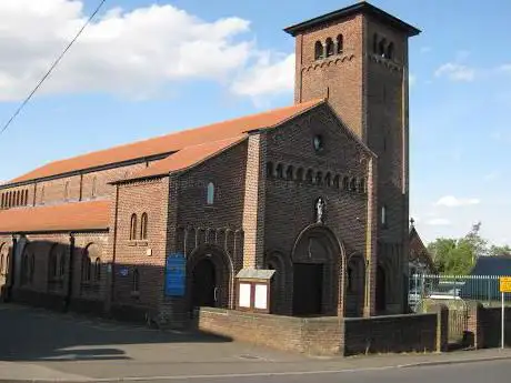 Photo de Sacred Heart and Saint Helens Catholic Church