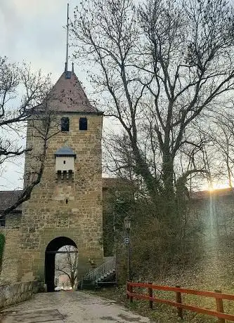Photo de La tour-porte de Bourguillon 1367 (Lorette)