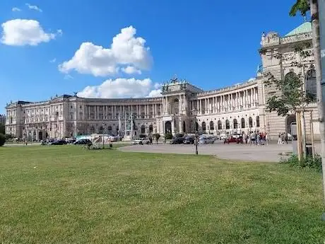 Photo of Heldenplatz