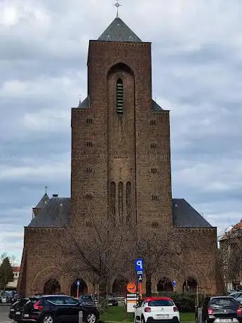 Photo de Église Saint-Adrien