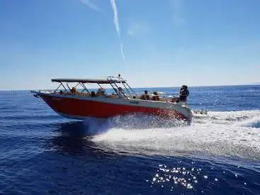 Photo de KABINA BOATS - BLUE CAVE SPEEDBOAT TOURS