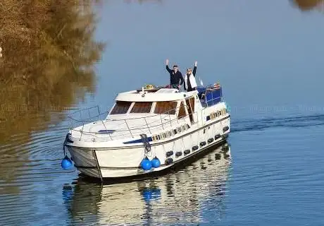Photo de Ruff Bootsreisen - Hausboote mieten