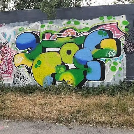Photo de S Dock Rd Street Art