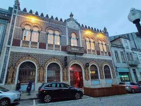 Photo de Old Warehouse-Display Factory Ceramics Devesas