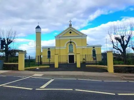 Photo de Church of Our Lady Queen of Peace