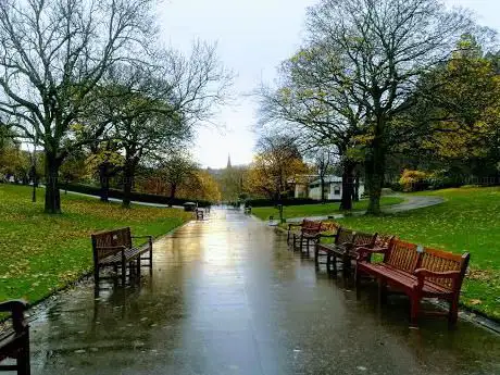 Photo de Princes Street Gardens