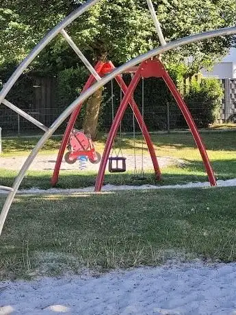 Photo de Spielplatz Franz-Wallraff-Straße