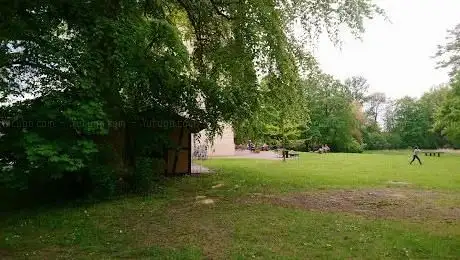 Photo de Schlosspark Trebnitz