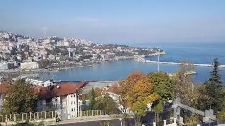 Photo de Muzaffer Badalıoğlu Parkı