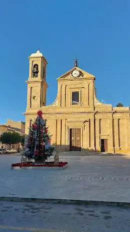 Photo de Church of Saint John Baptist