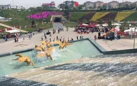 Photo de Botanik Park Çocuk Parkı