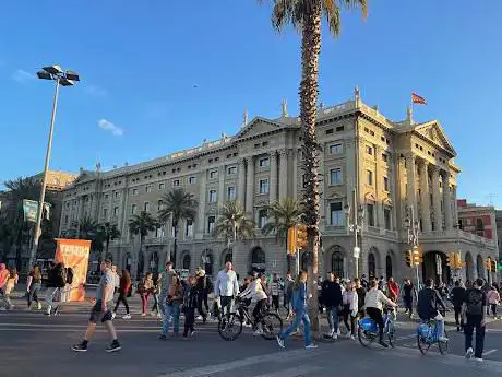 Photo de Turisme de Barcelona Colón