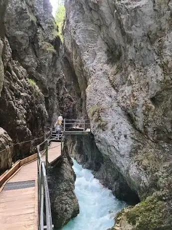 Photo de Leutasch-Klamm Wasserfallsteig
