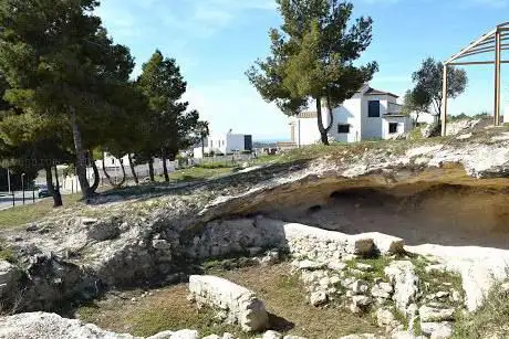 Photo de Jaciment arqueològic Cova de les Bruixes