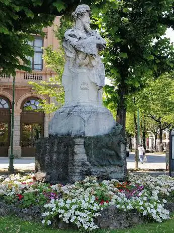 Photo de Monumento a Francesco Nullo