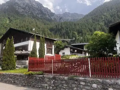 Photo de Tourismusbüro Klösterle am Arlberg