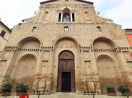 Photo de Monumental Conventual Church of Saint John the Baptist - historic centre city block - Pesaro - Italy