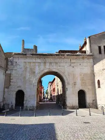Photo de Arc d'Auguste