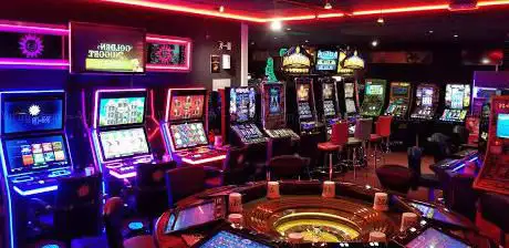 Photo de VALI PARK CTRA DE RUBI - SALONES DE JUEGO Y APUESTAS
