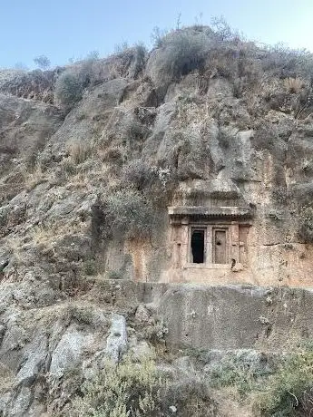 Photo de Castle  Rock Tombs