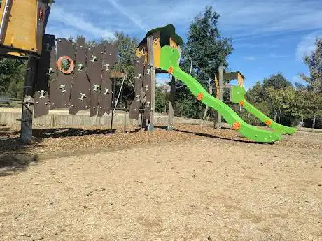 Photo de Aire De Jeux Pour Enfants