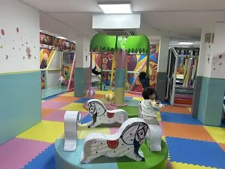 Photo de HOSPİK OYUN PARKI