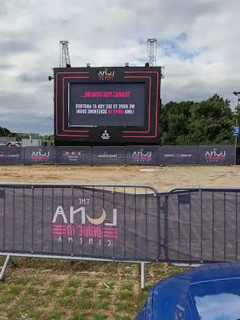 Photo de The Luna Drive in Cinema - London - Allianz Park