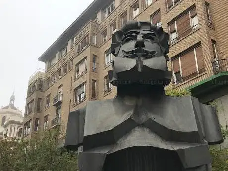 Photo de Estatua de JoaquÃ­n Costa