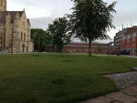 Photo de St James Square