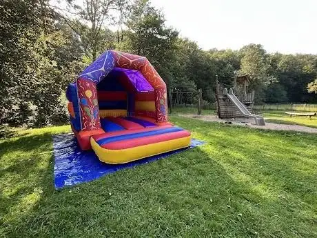 Photo de FUNNY DAY Hüpfburgverleih / Sauna Vermietung