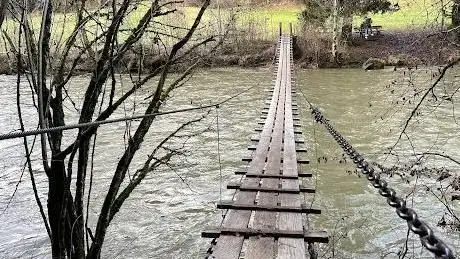 Photo de Hängesteg über die Wertach und Kaskaden-Wasserfall