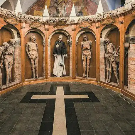 Photo de Church of The Dead